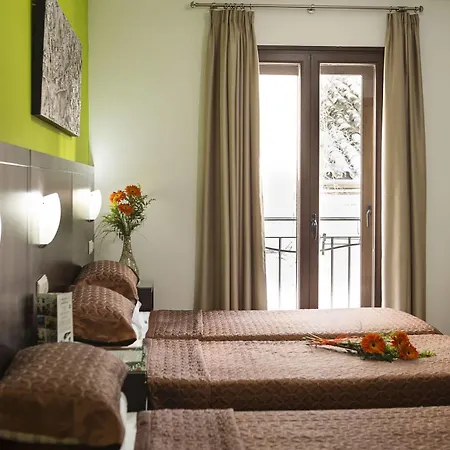 فندق De Faroles 2*