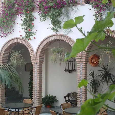 فندق De Faroles 2*