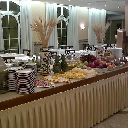Hotel De Faroles 2*
